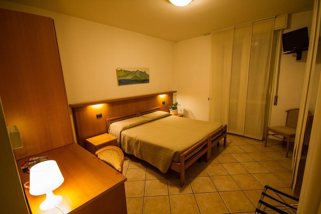 Albergo Lario Gera Lario Zimmer foto